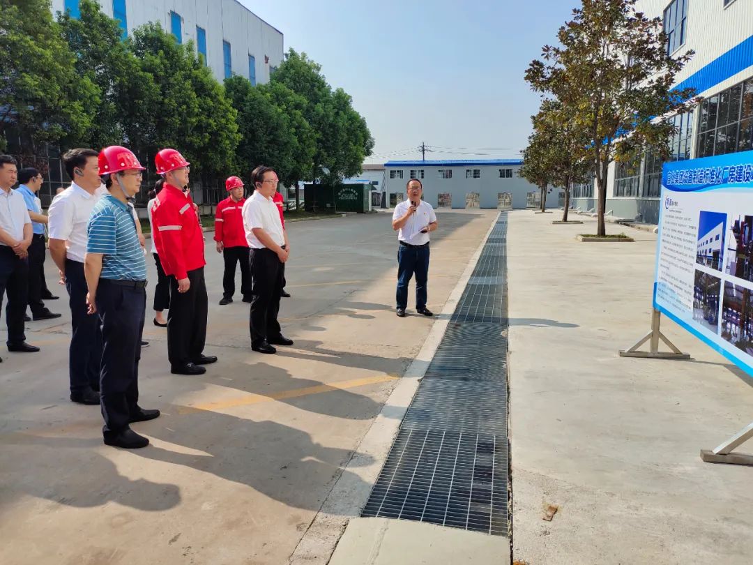 現(xiàn)場觀摩！猇亭區(qū)二季度項目拉練活動走進化機公司設備制造標準化廠房建設項目