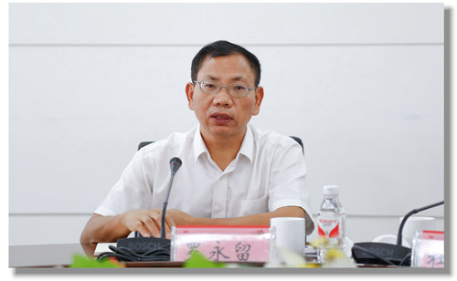 甕福集團(tuán)羅永留、開(kāi)磷集團(tuán)杜紹倫一行到訪宜化集團(tuán)(圖3)