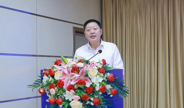 增值引領(lǐng)共贏疆來！2024宜化宜冠滴品牌戰(zhàn)略發(fā)布會在新疆輪臺縣成功舉行(圖2)