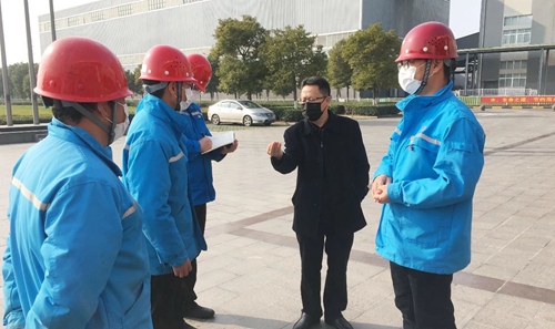 王大真到股份公司、楚星公司和松滋肥業(yè)現(xiàn)場檢查疫情防控及安全生產(chǎn)情況